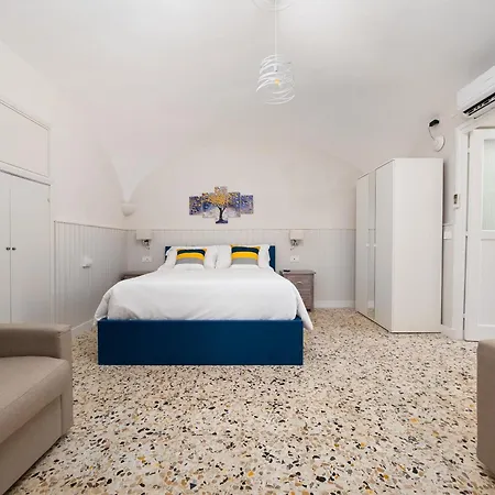 Emmehouse * Sant'Agnello